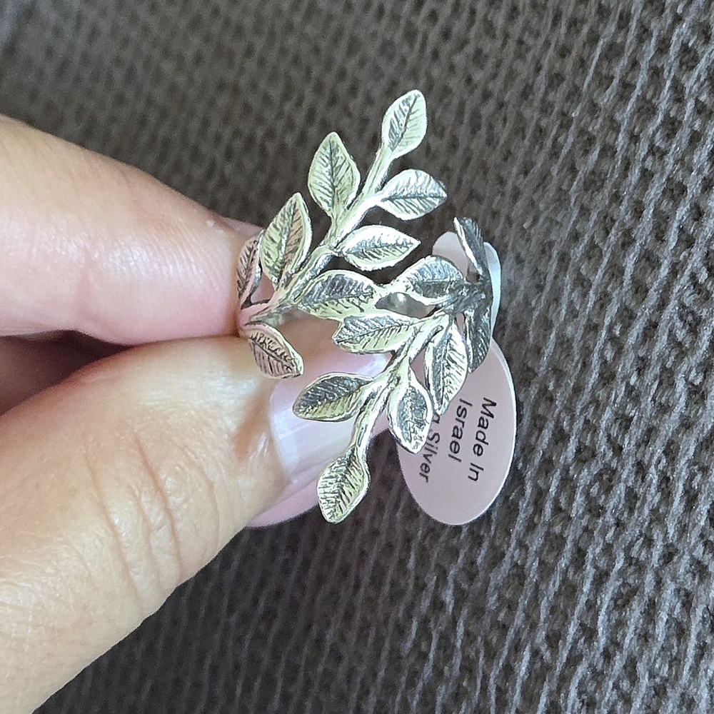 Noa Zuman Sterling Silver🤍 Twisted Bypass Olive🫒 Leaf🌿 Statement Ring💍 - Picture 16 of 16